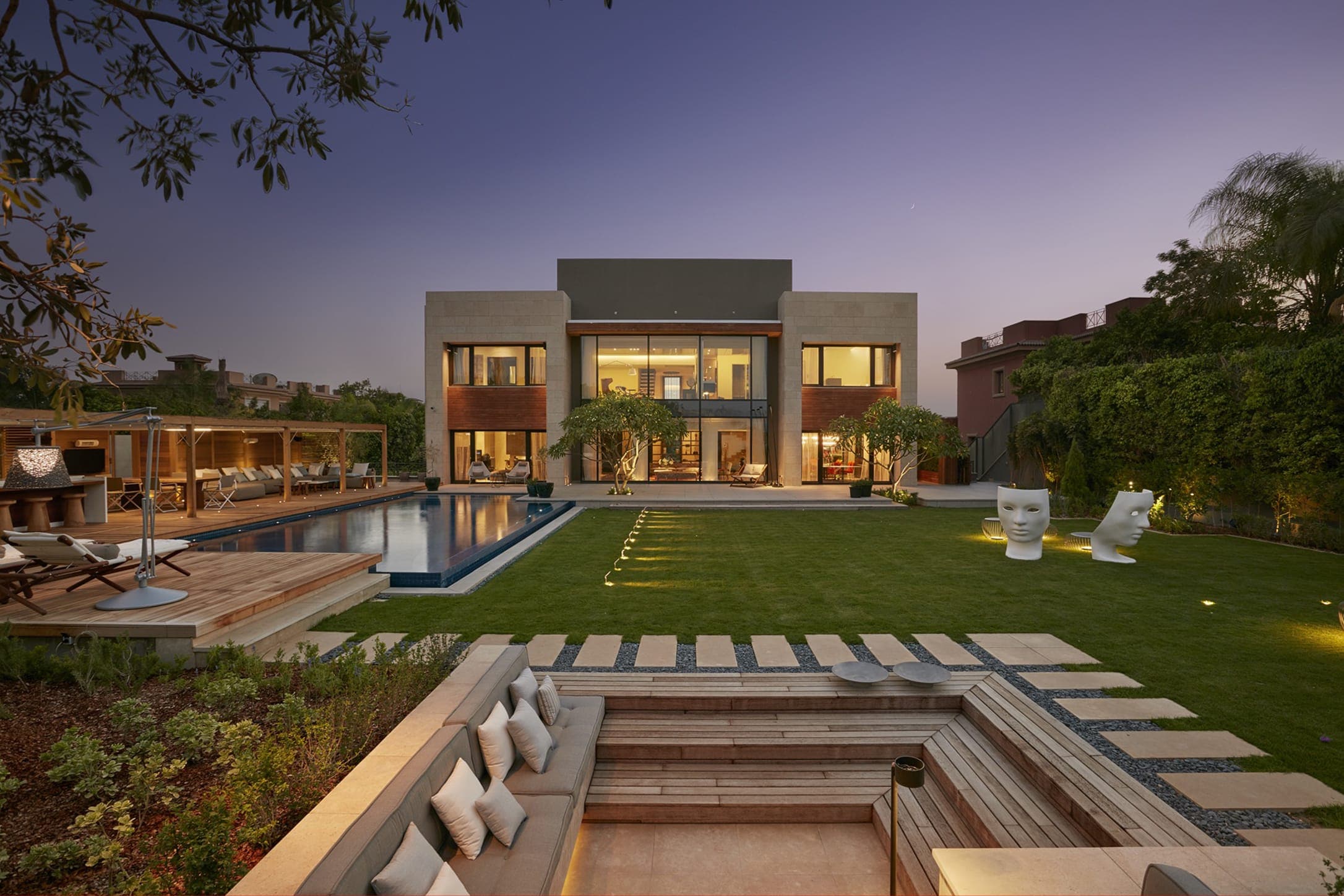 Terrasse en bois Merbau Incredible luxury house from egypt with wood decking softline by Vetedy