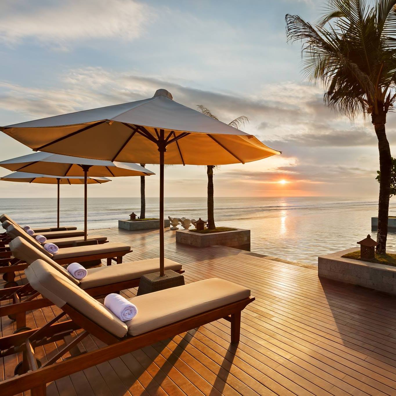 terrasse-bois-teak-coucher-soleil