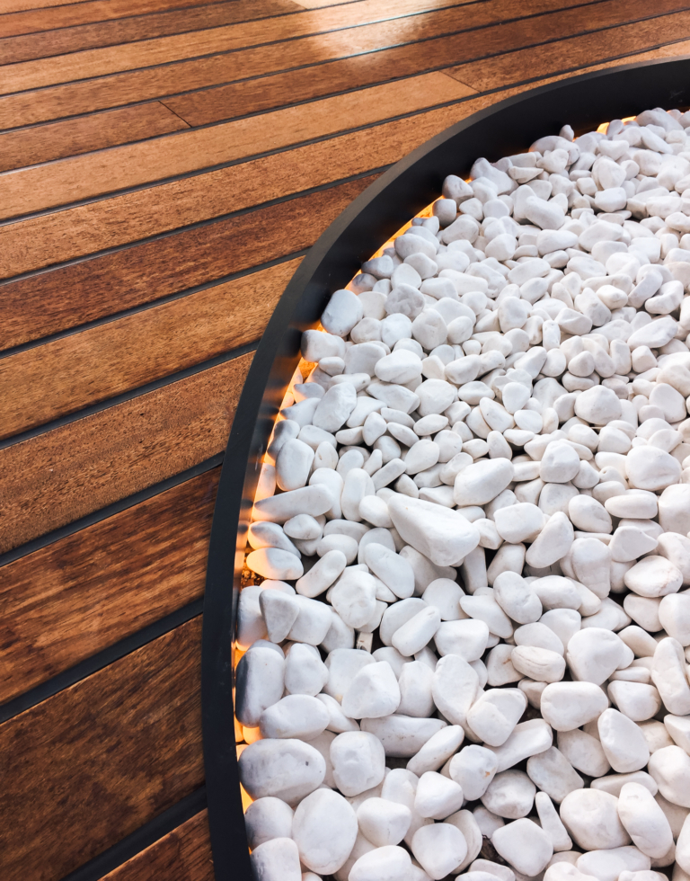 Merbau_Wood-hardwood-decking-invisible-fixation-Softline-Vetedy_Turkisch national Bank Klassis-5