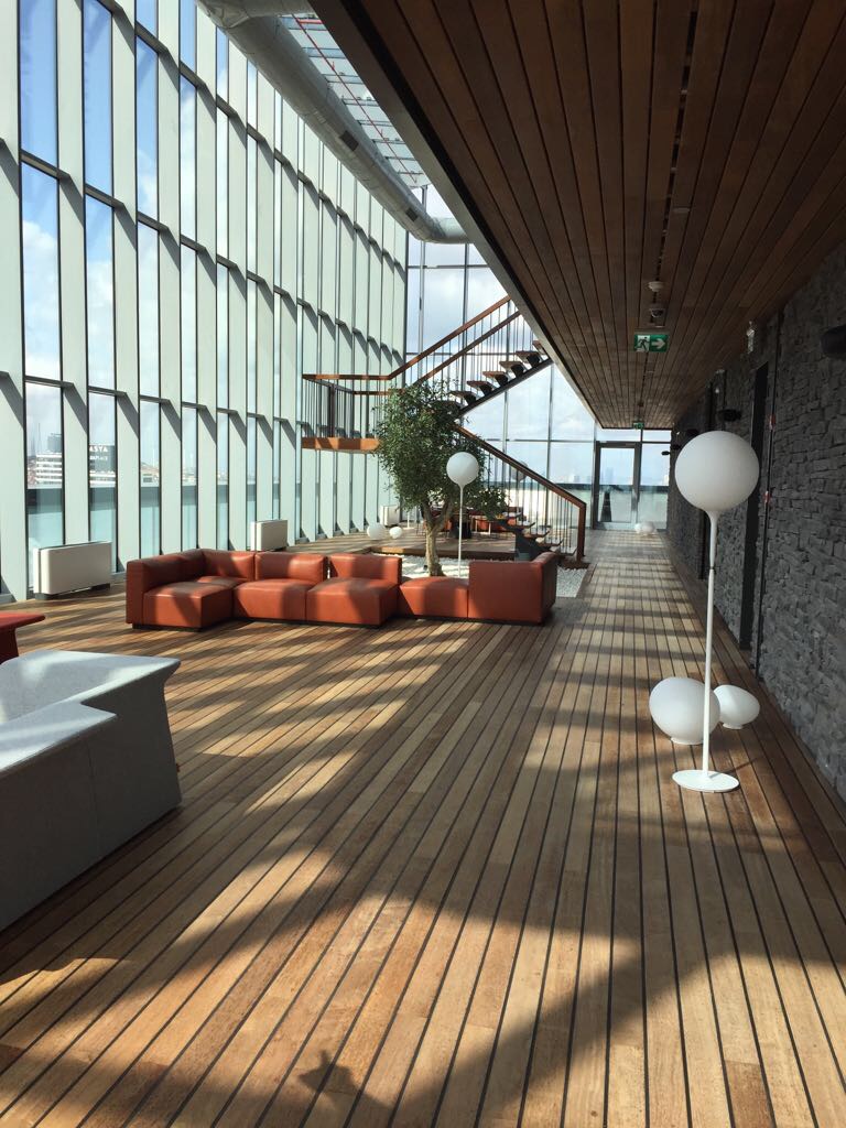 Merbau_Wood-hardwood-decking-invisible-fixation-Softline-Vetedy_Turkisch national Bank Klassis-3