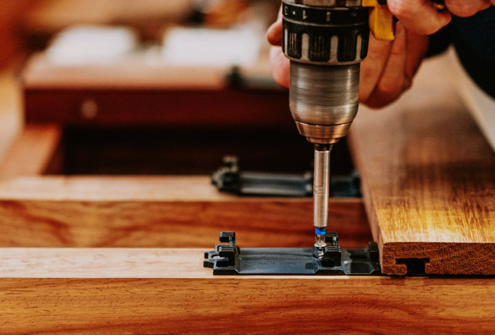 fixation invisible pour terrasse en bois par clip