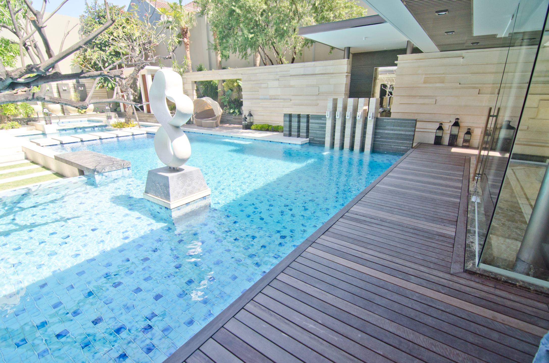 terrasse-merbau-piscine