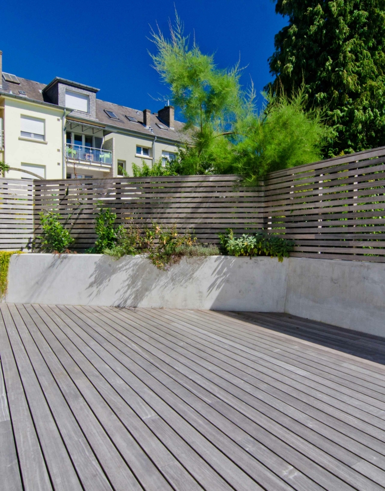 terrasse-padouk-grisee