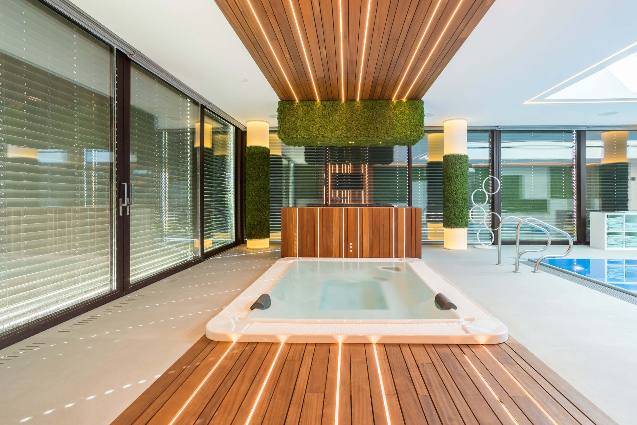 bardage-padouk-jacuzzi