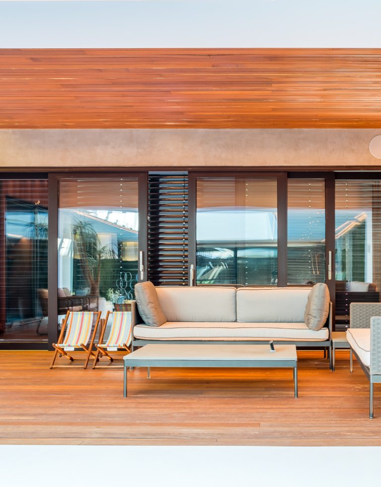 salle-detente-bardage-padouk