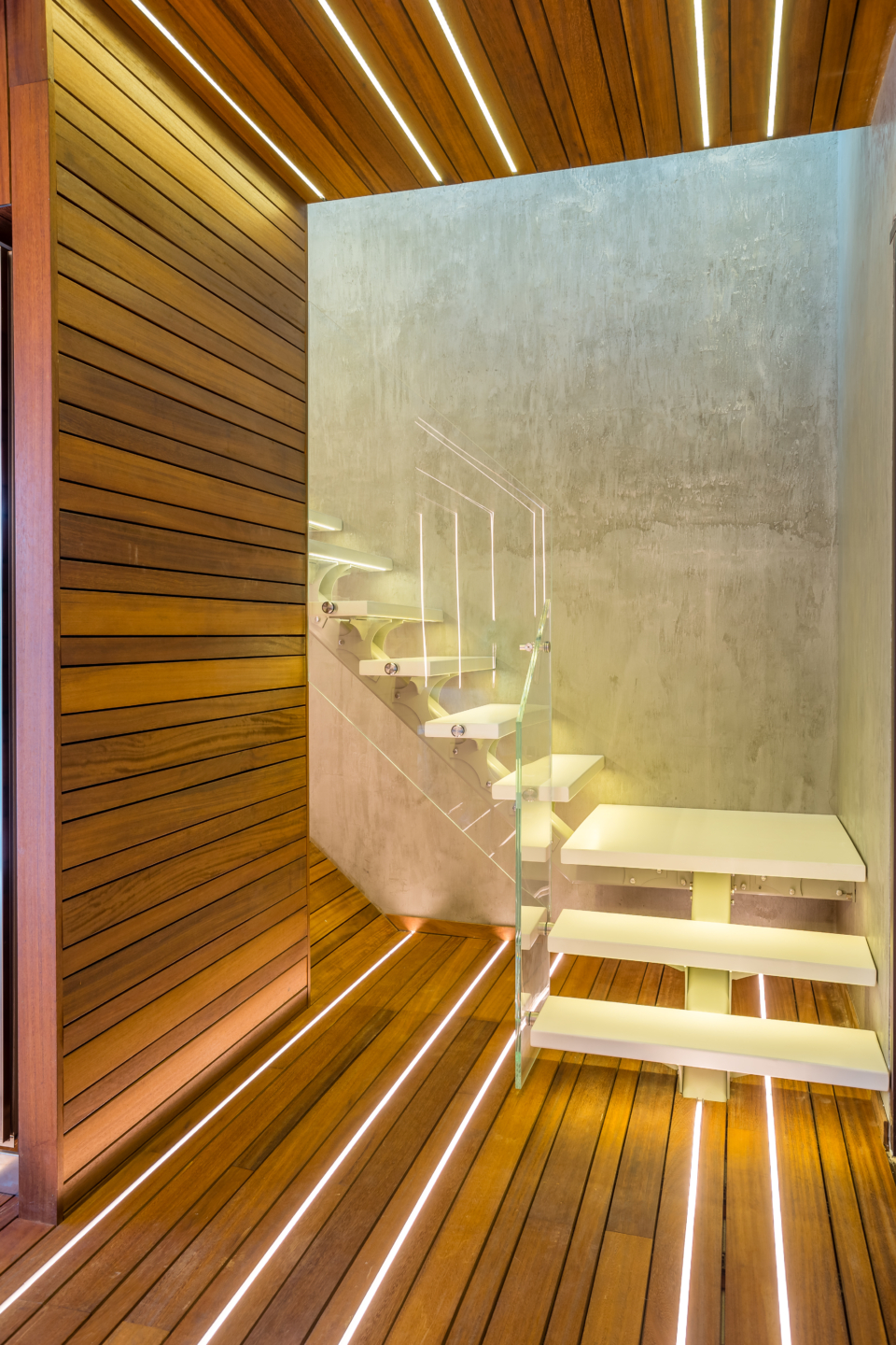 salle-sport-padouk-escalier